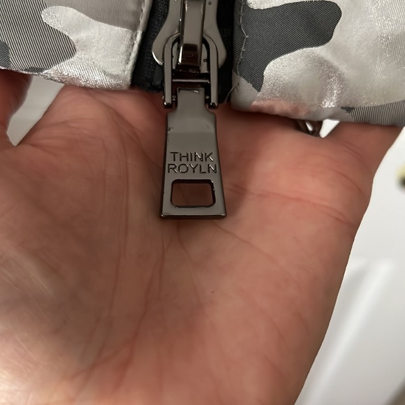 THINK ROYLN SILVER CAMO VEST SZ M - Picture 7 of 10